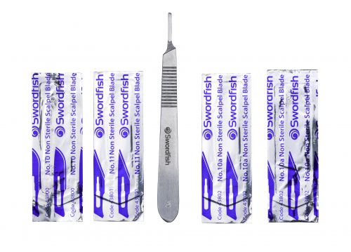 Scalpel No.3 metal with 4 Blades Blister- 1 Pack of 10 B/Cards